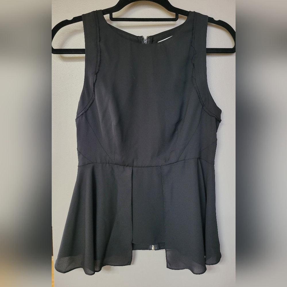 Elizabeth And James Black Sleeveless Top